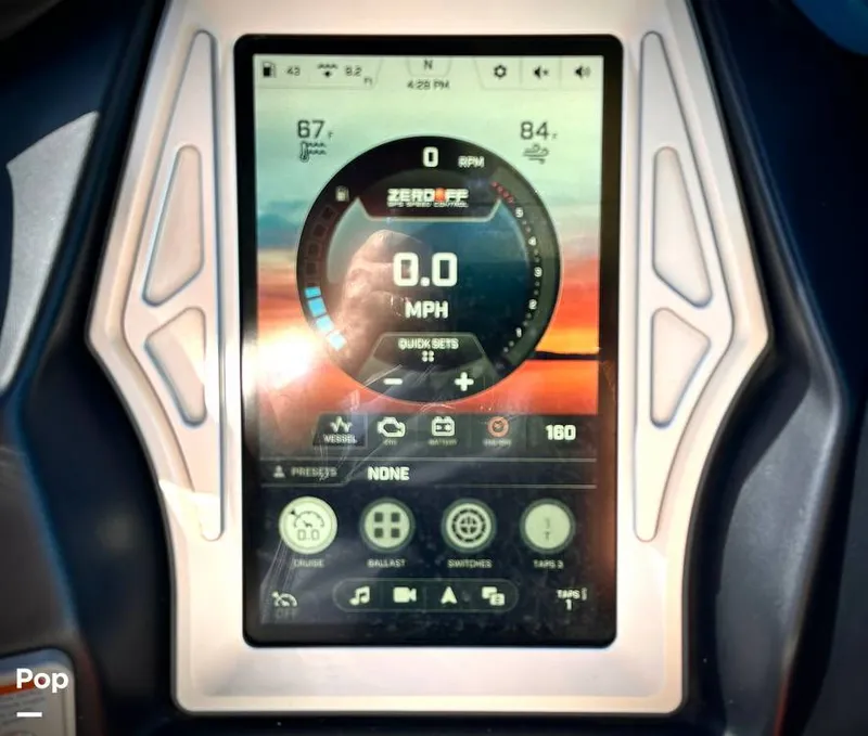 Slide: The Image of Tige RZX2 2018 - 14745927