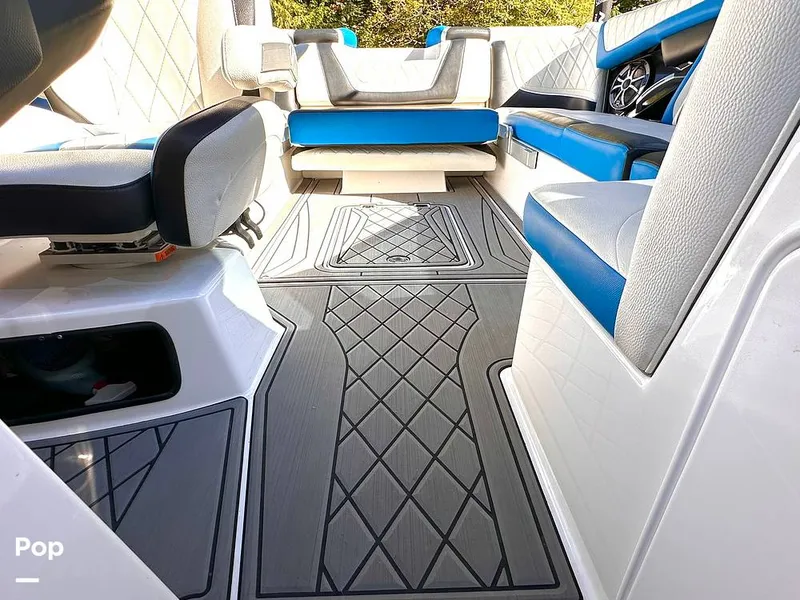 Slide: The Image of Tige RZX2 2018 - 14745937