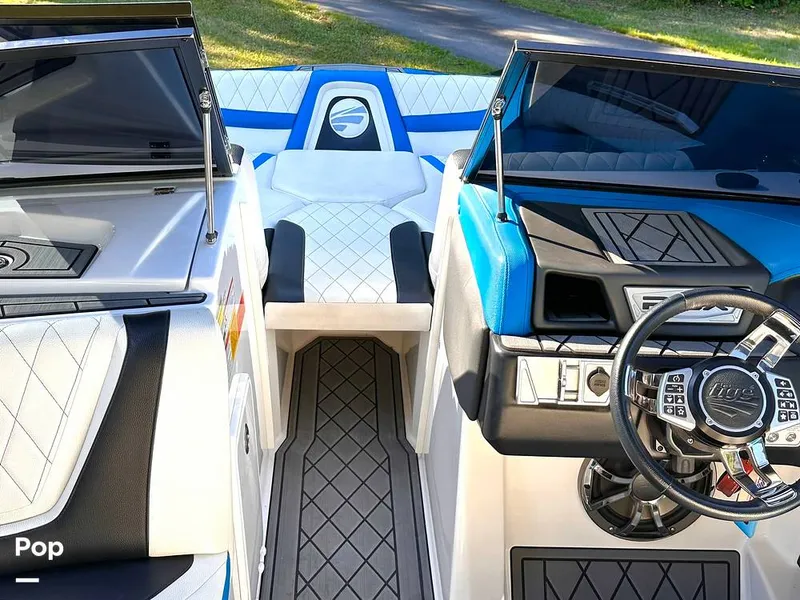 Slide: The Image of Tige RZX2 2018 - 14745951