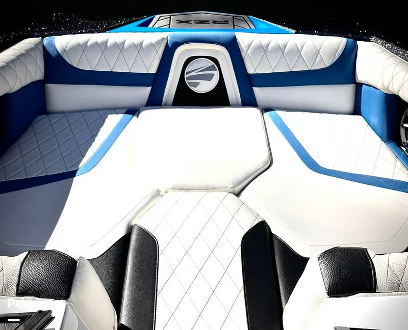 Slide: The Image of Tige RZX2 2018 - 14745952