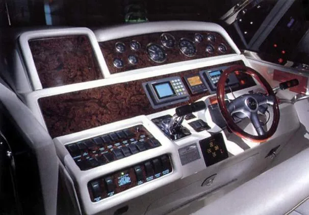 Slide: The Image of Sea Ray 400 Express Cruiser 1999 - 1