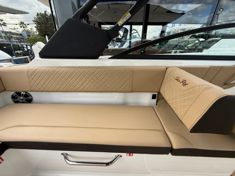 Slide: The Image of Sea Ray SDX 270 Outboard 2026 - 11