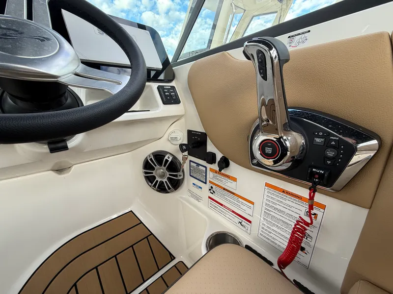 Slide: The Image of Sea Ray SDX 270 Outboard 2026 - 19