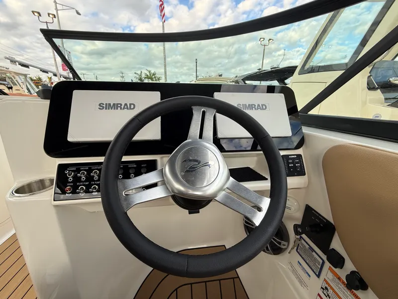 Slide: The Image of Sea Ray SDX 270 Outboard 2026 - 20