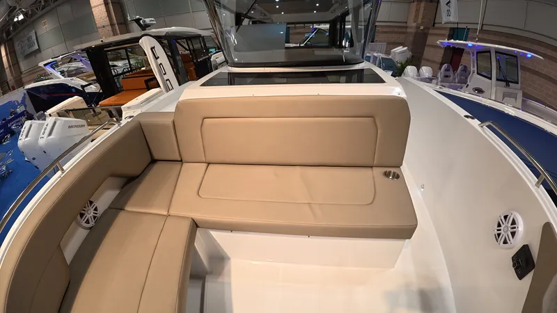 Slide: The Image of Cruisers 38 VTR EC 2026 - 28