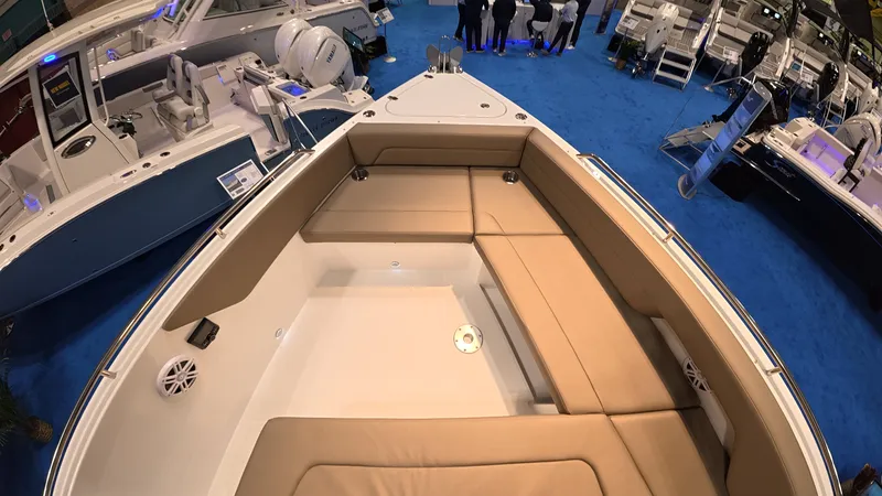 Slide: The Image of Cruisers 38 VTR EC 2026 - 35