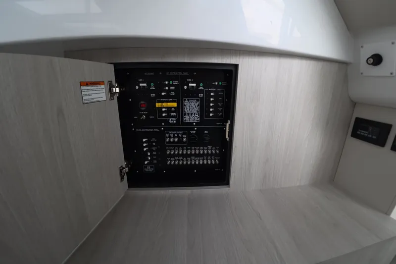 Slide: The Image of Cruisers 38 VTR EC 2026 - 44