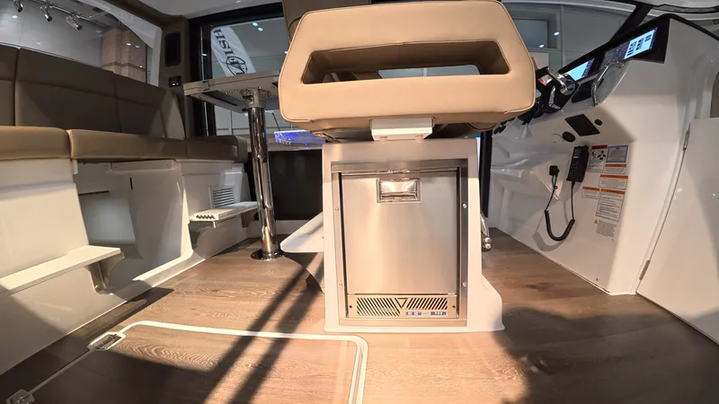 Slide: The Image of Cruisers Yachts 38 VTR EC 2026 - 13