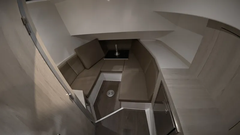 Slide: The Image of Cruisers Yachts 38 VTR EC 2026 - 19