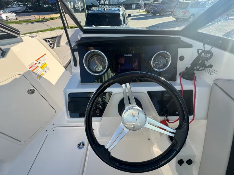 Slide: The Image of Sea Ray SPX 190 OUTBOARD 2021 - 15