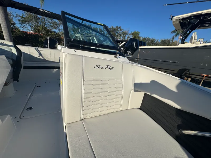 Slide: The Image of Sea Ray SPX 190 OUTBOARD 2021 - 22