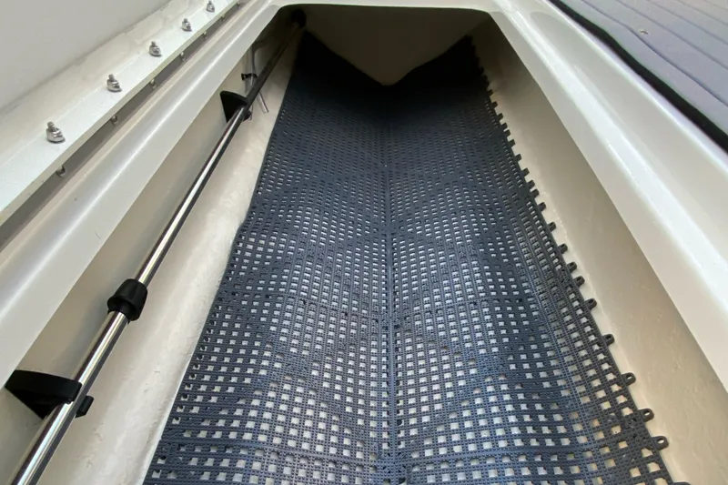 Slide: The Image of Sea Ray SPX 190 OUTBOARD 2021 - 25