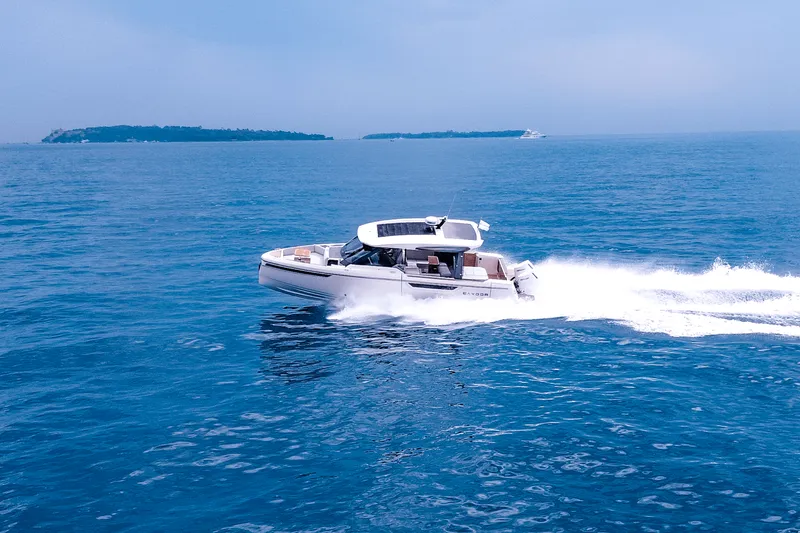 Slide: The Image of Saxdor 400 GTO 2026 - 65