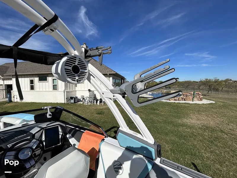 Slide: The Image of Tige 23RZX 2021 - 14943049