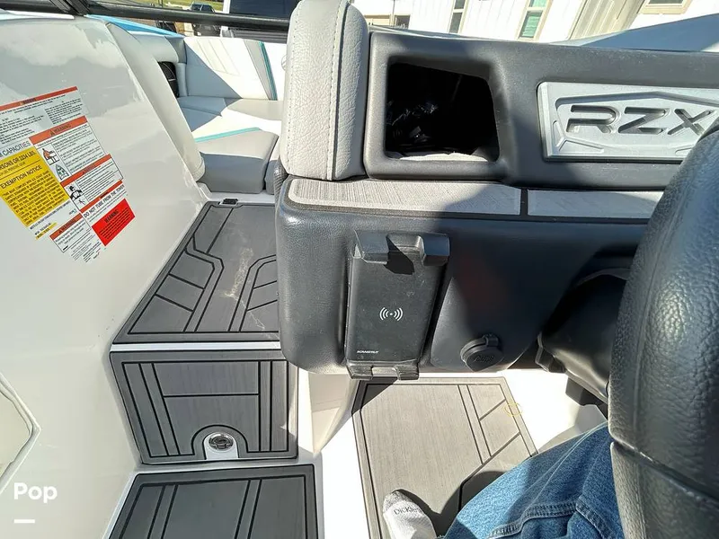 Slide: The Image of Tige 23RZX 2021 - 14943061