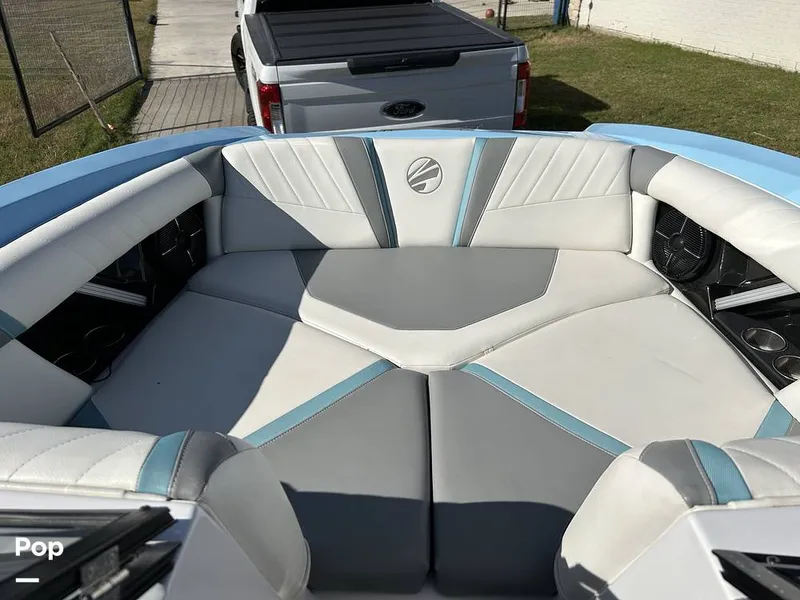 Slide: The Image of Tige 23RZX 2021 - 14943067