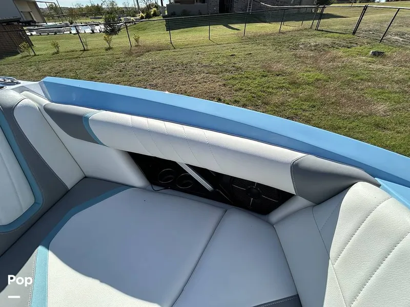 Slide: The Image of Tige 23RZX 2021 - 14943073