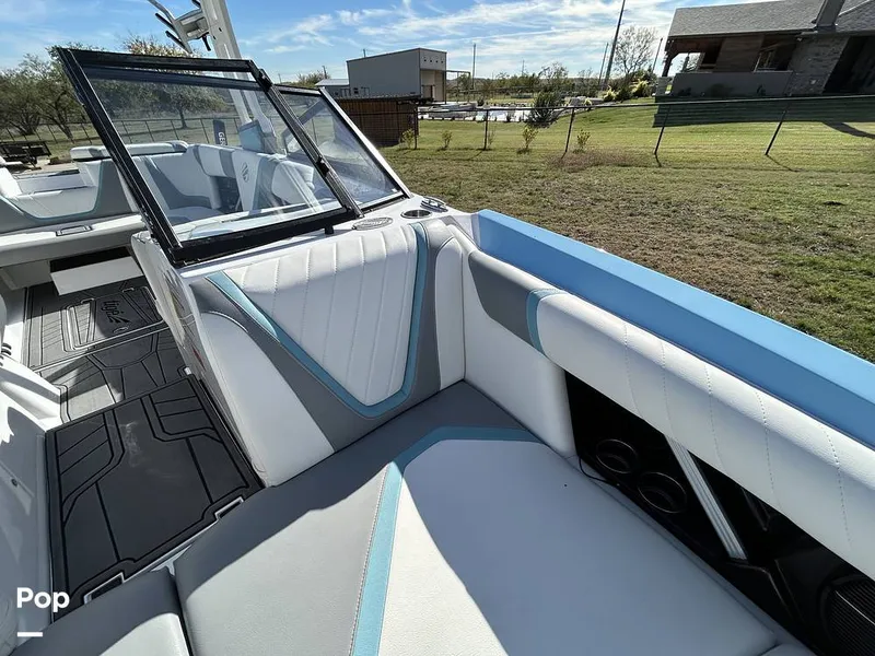 Slide: The Image of Tige 23RZX 2021 - 14943074