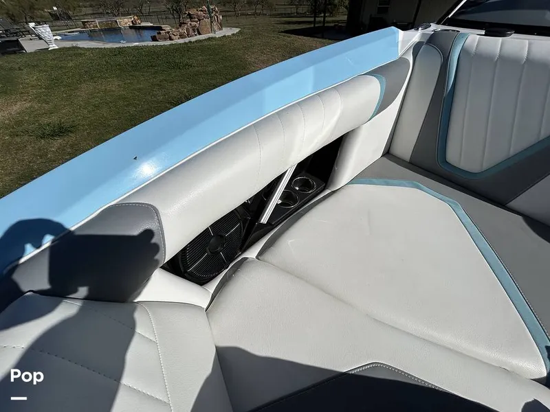 Slide: The Image of Tige 23RZX 2021 - 14943078