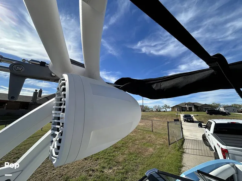 Slide: The Image of Tige 23RZX 2021 - 14943084