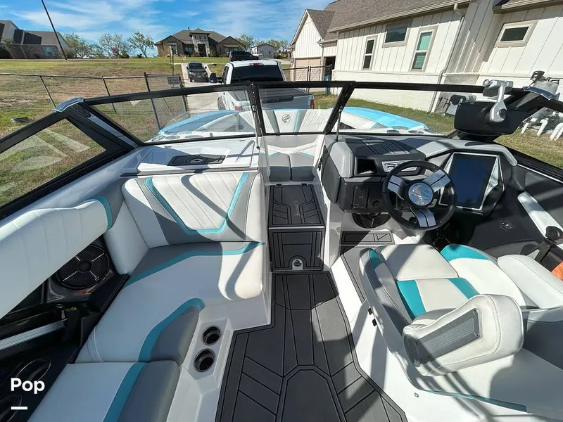 Slide: The Image of Tige 23RZX 2021 - 14943044