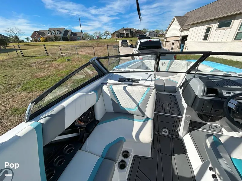 Slide: The Image of Tige 23RZX 2021 - 14943046