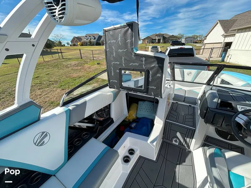 Slide: The Image of Tige 23RZX 2021 - 14943052