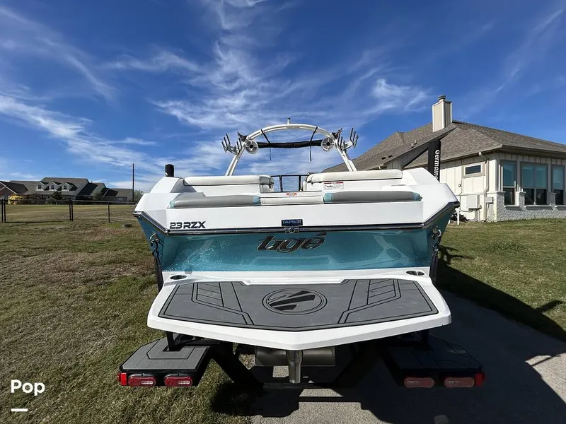 Slide: The Image of Tige 23RZX 2021 - 14942965