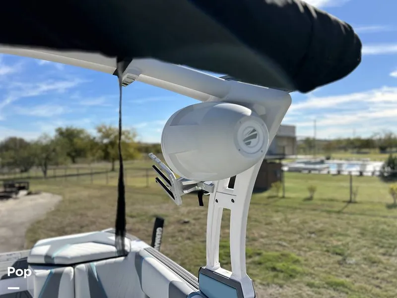 Slide: The Image of Tige 23RZX 2021 - 14942960