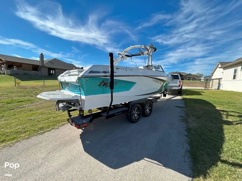 Slide: The Image of Tige 23RZX 2021 - 14942964