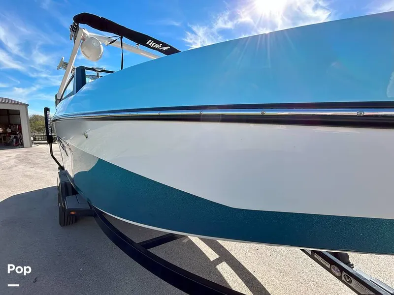 Slide: The Image of Tige 23RZX 2021 - 14942973