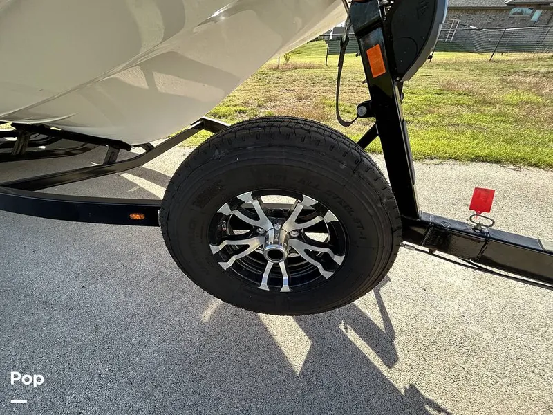 Slide: The Image of Tige 23RZX 2021 - 14942987