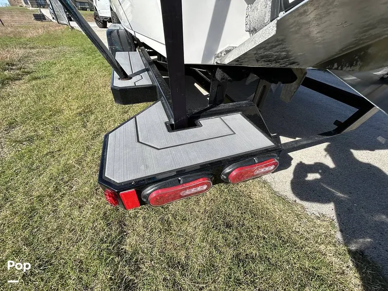 Slide: The Image of Tige 23RZX 2021 - 14942998