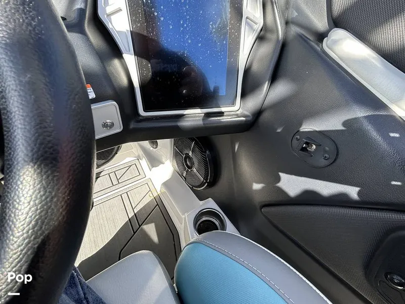 Slide: The Image of Tige 23RZX 2021 - 14943056