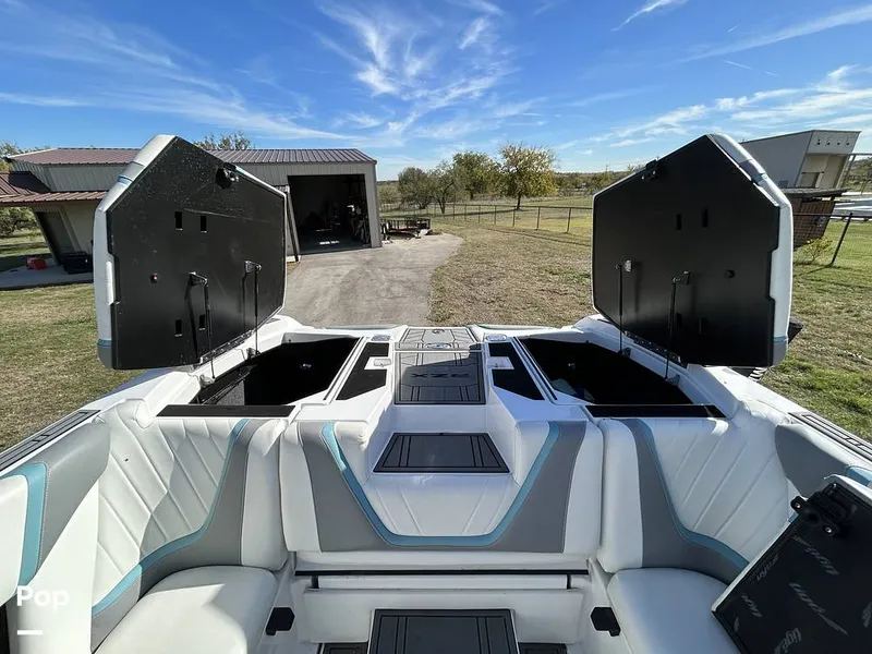 Slide: The Image of Tige 23RZX 2021 - 14943022