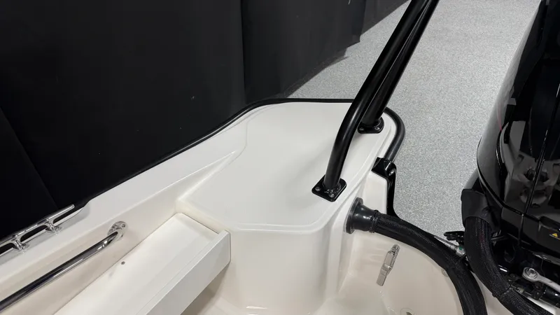 Slide: The Image of Boston Whaler 160 Super Sport 2026 - 15