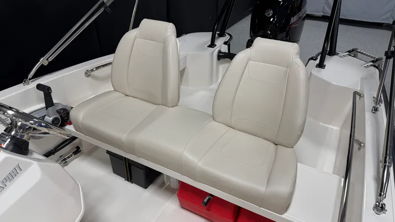 Slide: The Image of Boston Whaler 160 Super Sport 2026 - 26