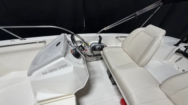 Slide: The Image of Boston Whaler 160 Super Sport 2026 - 27