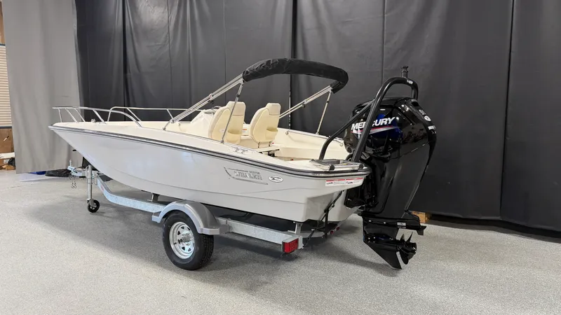 Slide: The Image of Boston Whaler 160 Super Sport 2026 - 3