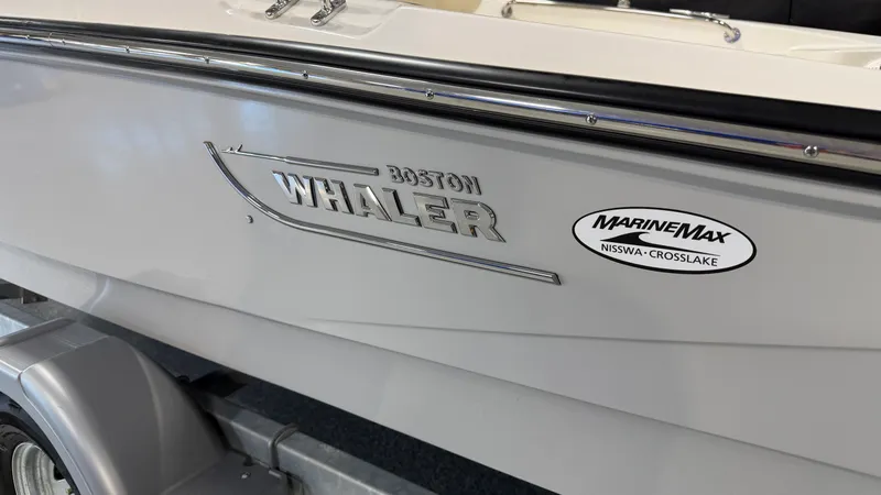 Slide: The Image of Boston Whaler 160 Super Sport 2026 - 49