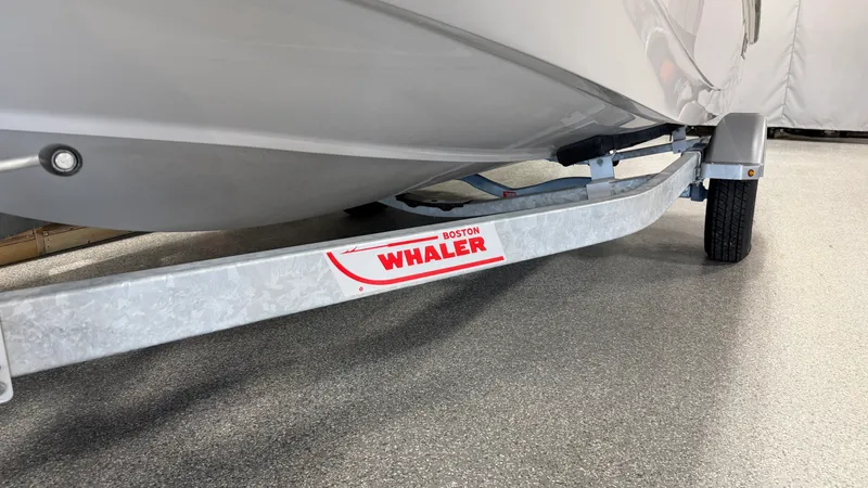 Slide: The Image of Boston Whaler 160 Super Sport 2026 - 54