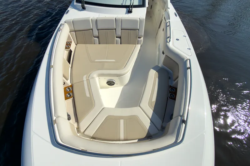 Slide: The Image of Boston Whaler 380 Realm 2026 - 29