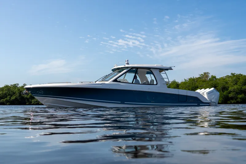 Slide: The Image of Boston Whaler 380 Realm 2026 - 37