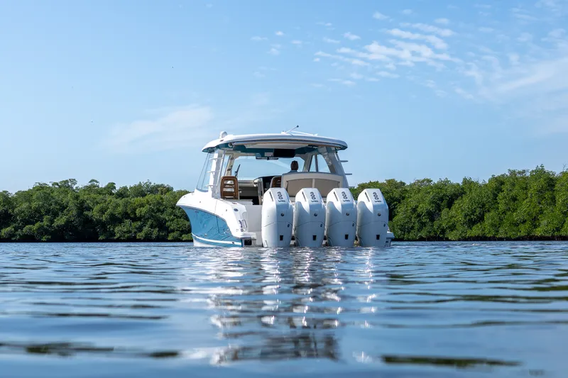 Slide: The Image of Boston Whaler 380 Realm 2026 - 41