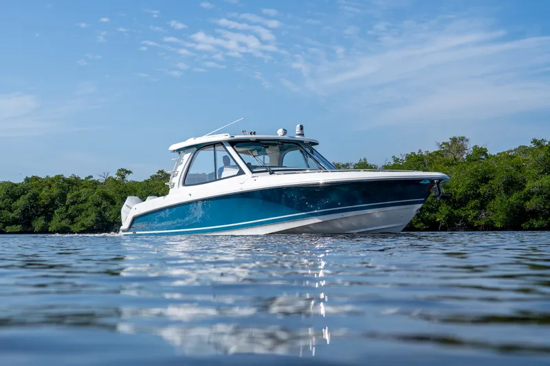 Slide: The Image of Boston Whaler 380 Realm 2026 - 48