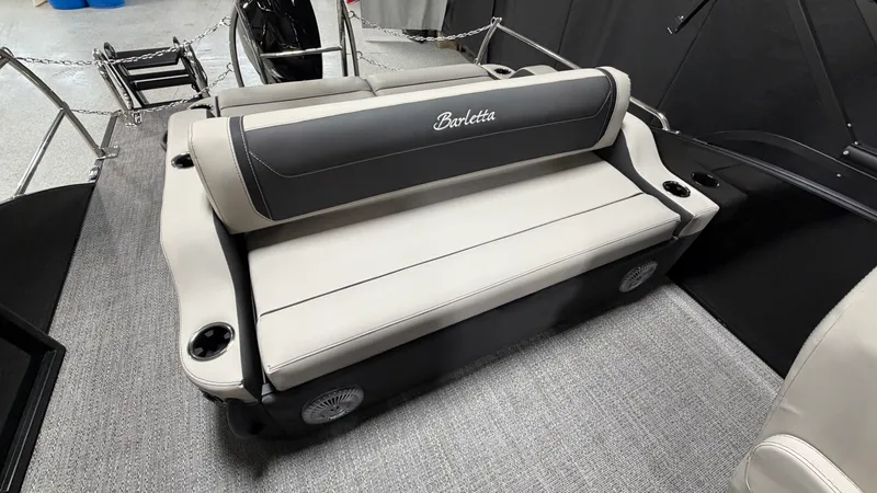 Slide: The Image of Barletta Cabrio 22 UC 2026 - 42