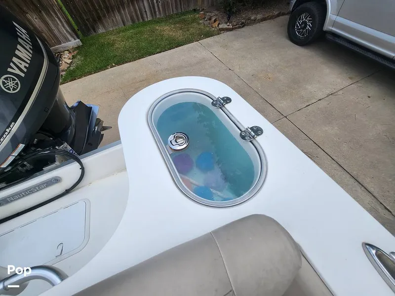 Slide: The Image of NauticStar 2602 2017 - 14626330