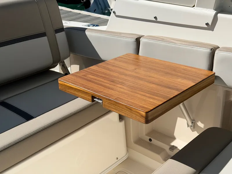 Slide: The Image of Boston Whaler 330 Vantage 2026 - 16