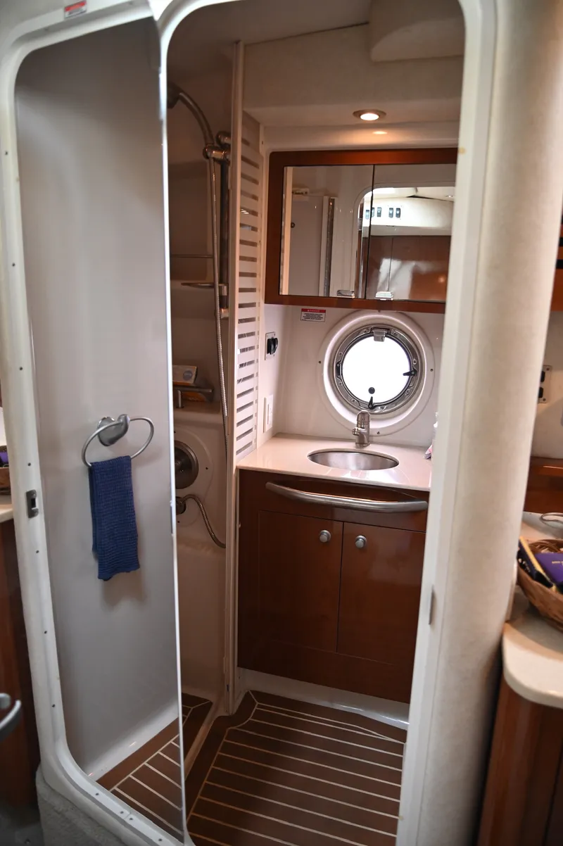 Slide: The Image of Sea Ray 350 SUNDANCER 2008 - 18