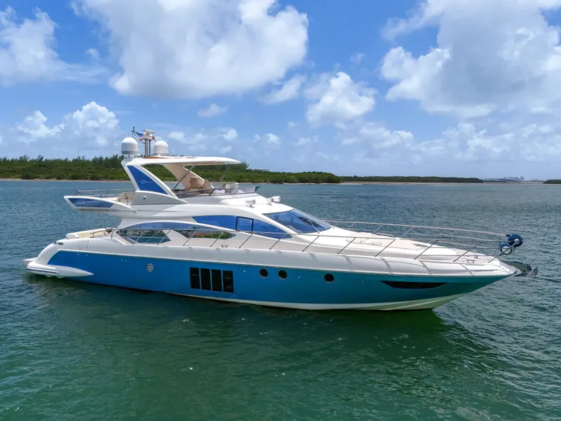 Slide: The Image of Azimut 64 FLY 2012 - 6